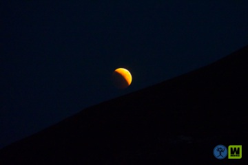 L'ECLISSI DI LUNA PIENA PIÙ LUNGA DEL SECOLO.